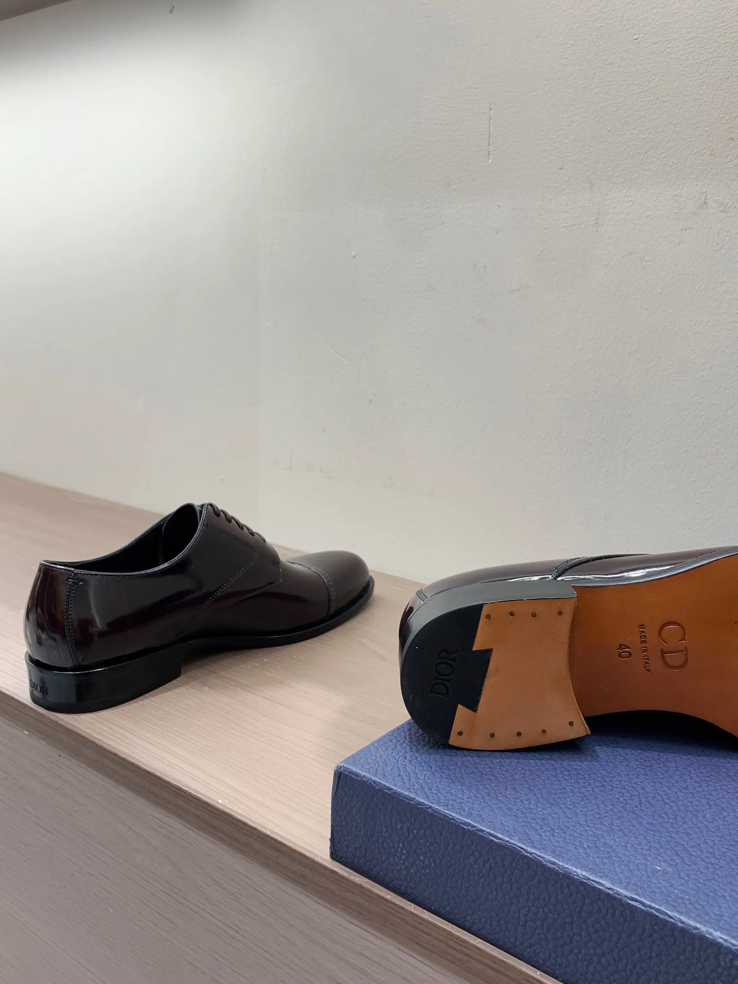 [Dior] Top P: 960💰 Standard code 39-44 (38.45.46 custom-made, non-returnable and non-exchangeable) Dior Dior's latest high-end men's boutique casual leather shoes, imported cowhide upper, water-dyed cowhide lining, imported leather outsole, perfect details are impeccable.